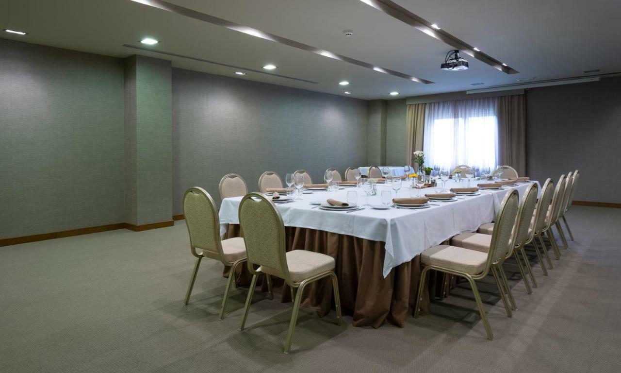 Hotel Spa Attica21 Вильяльба Экстерьер фото